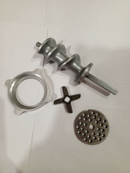 Запчасти на электромясорубку.