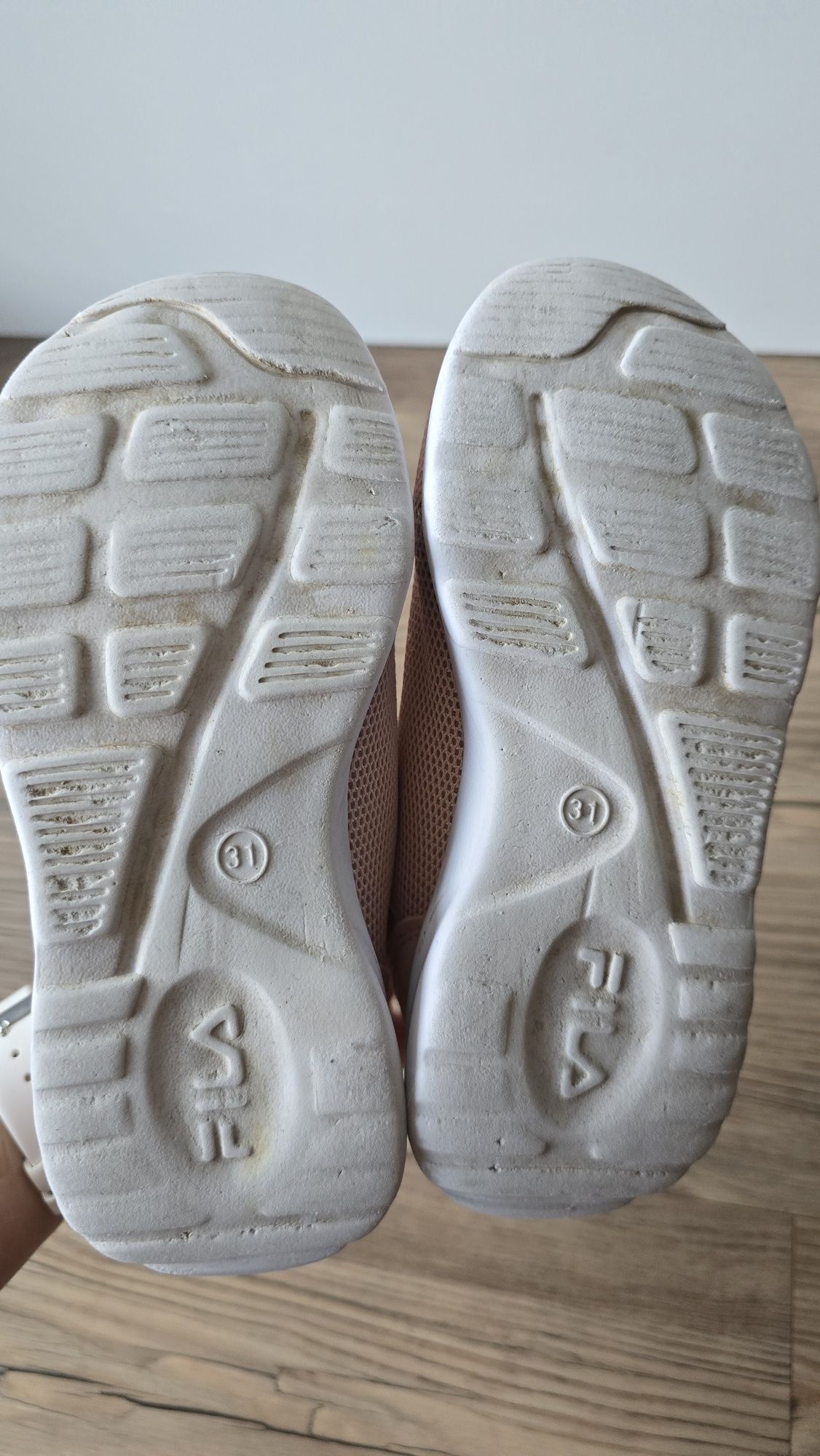Adidasy dla dziewczynki Fila r 31 długość ok18/19 cm letnie adidasy