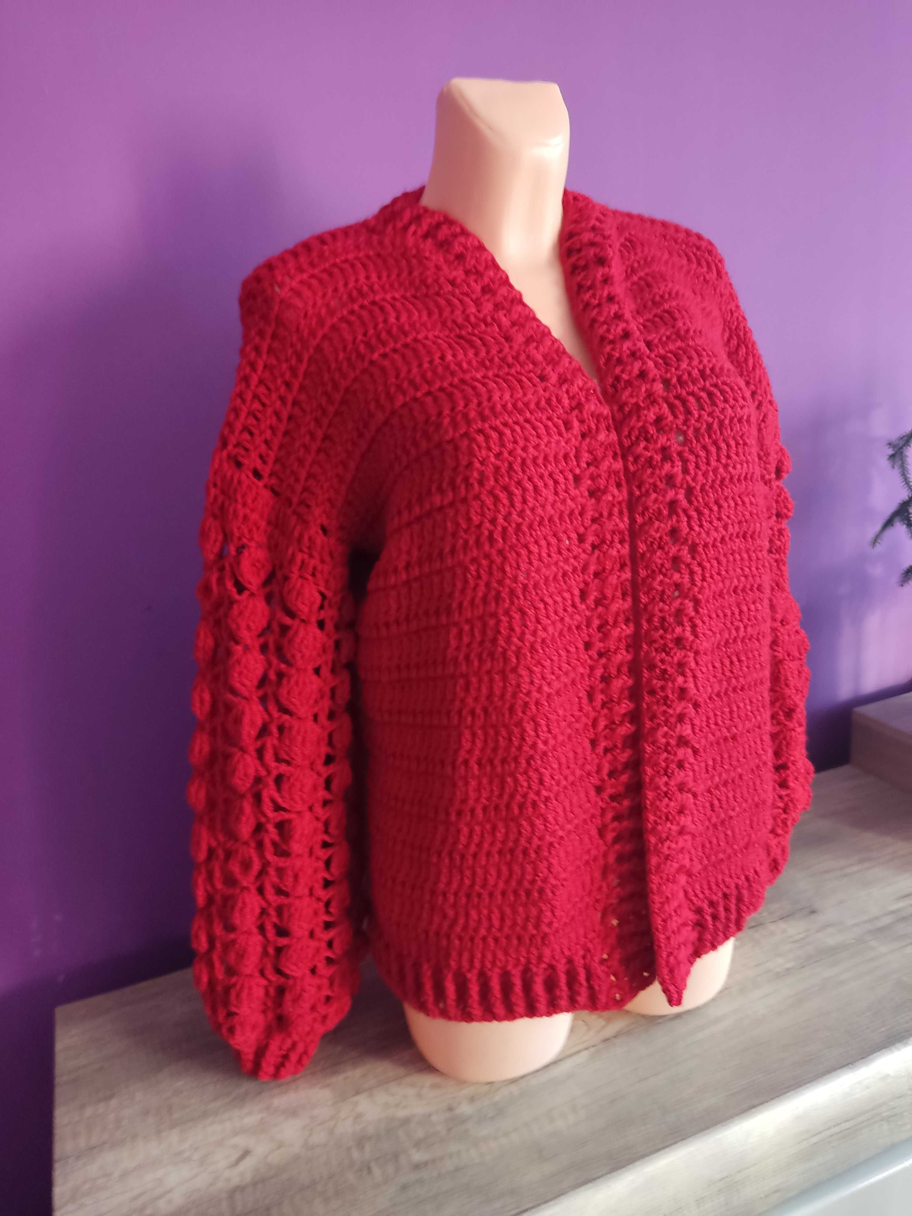 Sweter na szydełku