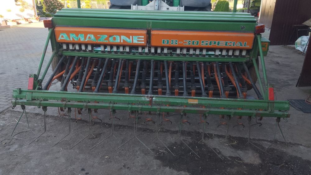 Zestaw uprawowo siewny amazone d8