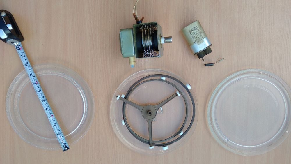 Подносы (тарелки) и другое от микроволновых печей