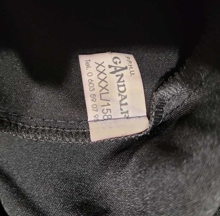 Eleganckie, nowe spodnie w kant.