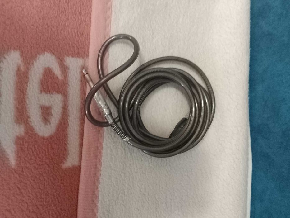 продаю радиомикрофон Bayrdynamik