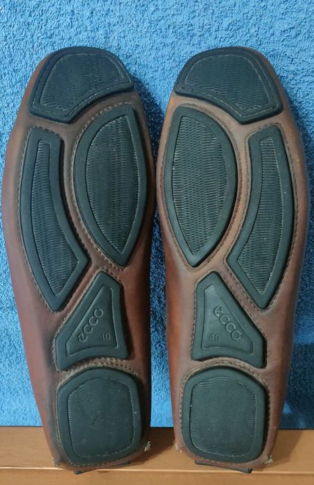 Продам мокасины Ecco стелька 27 см