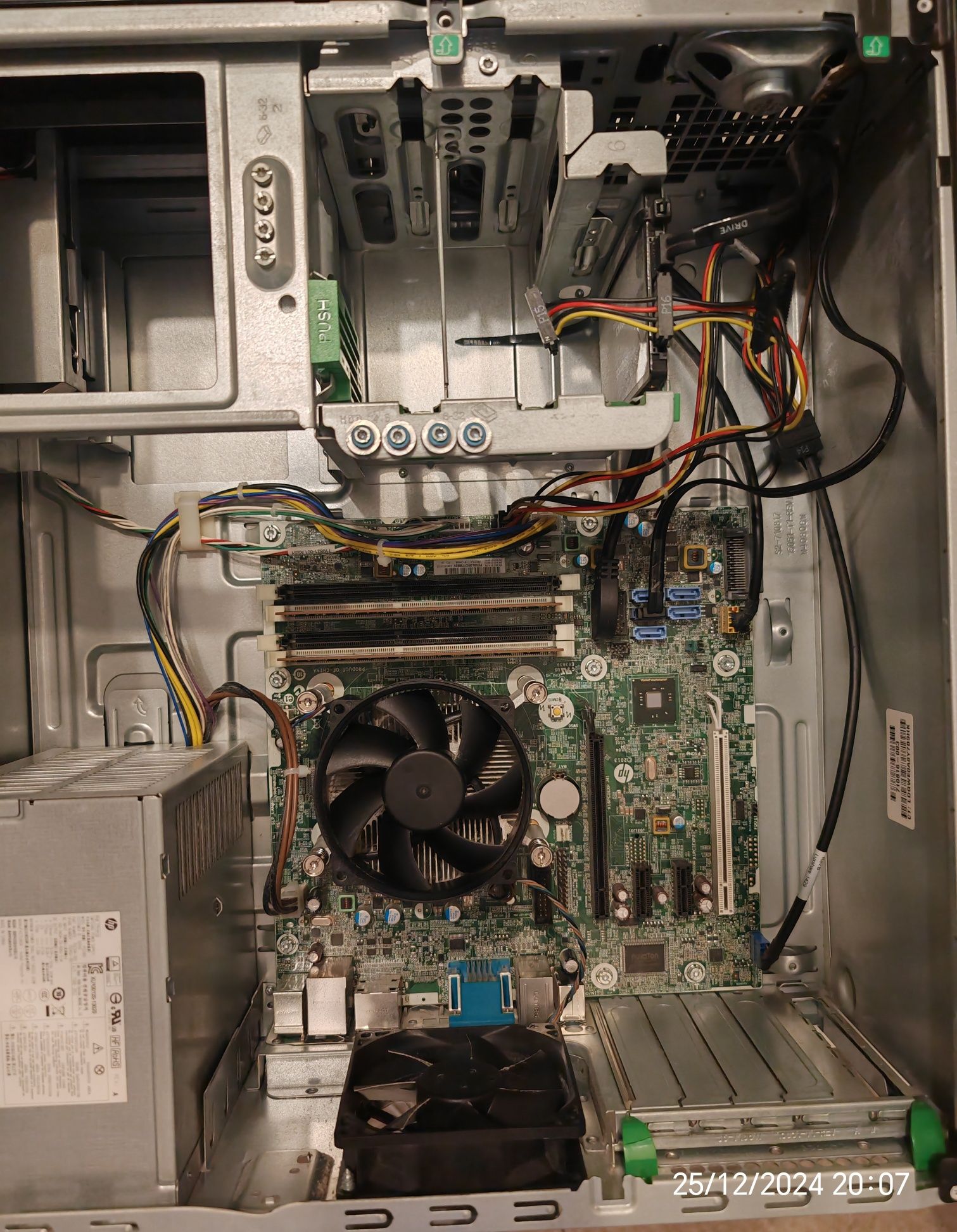 Komputer stacjonarny HP 800 G1 8 GB RAM