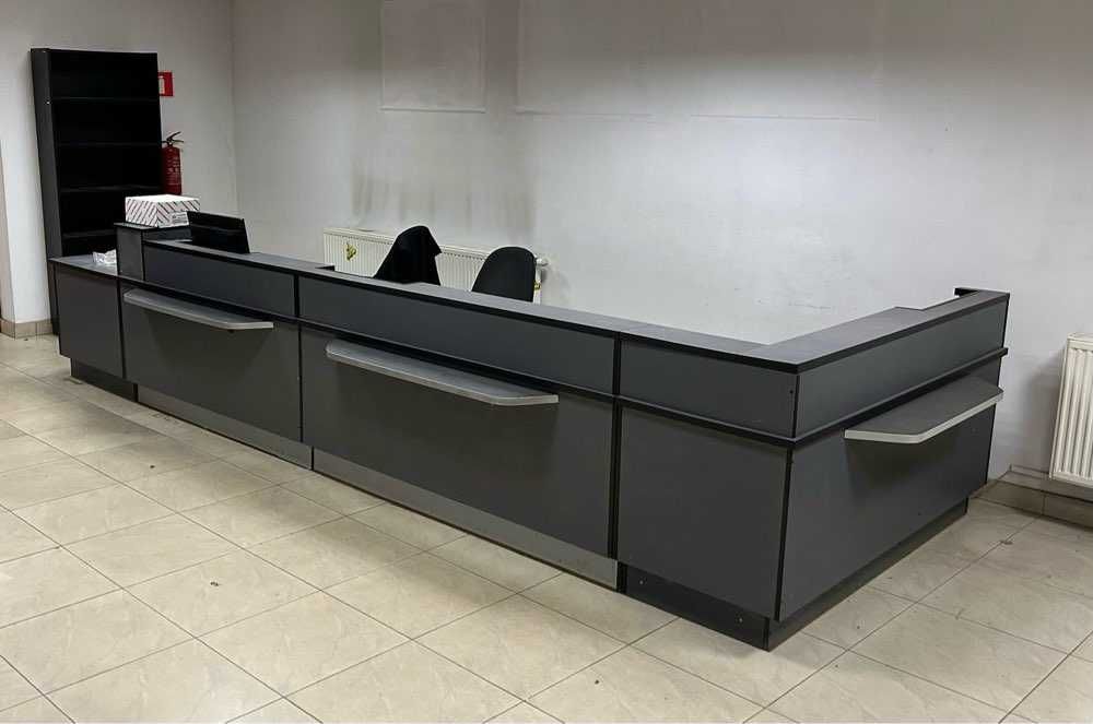 Lada sklepowa używana