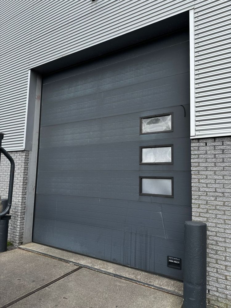 Brama 3.55x4.50 segmentowa Crawford elektryczna 3 sztuki