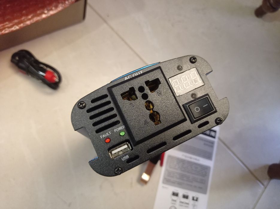 Інвертор в наявності Power Invertor KME 12V- 220V 2600W