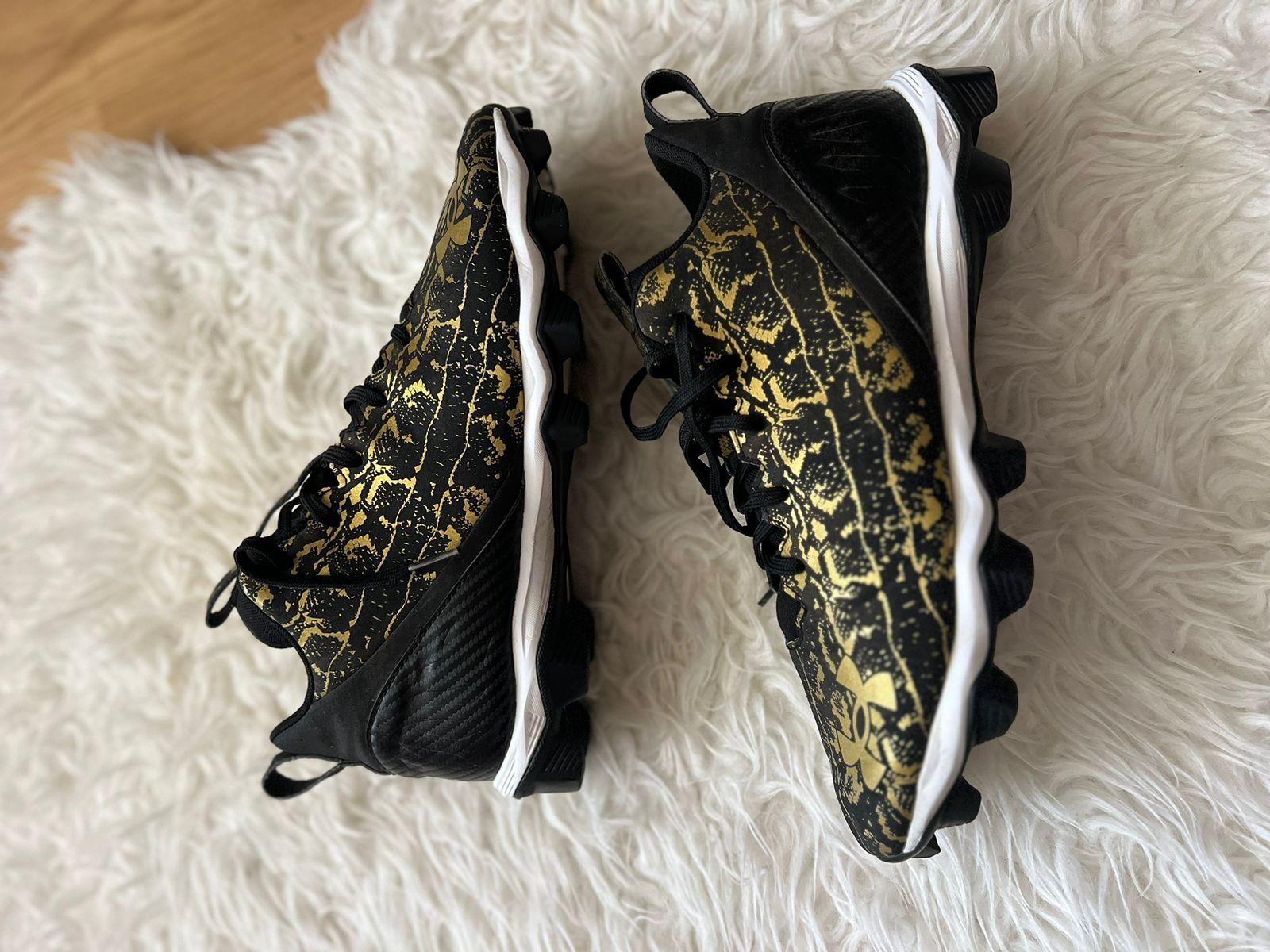 Бутси Under Armour Spotlight 2.0 Lux Suede High Black Gold