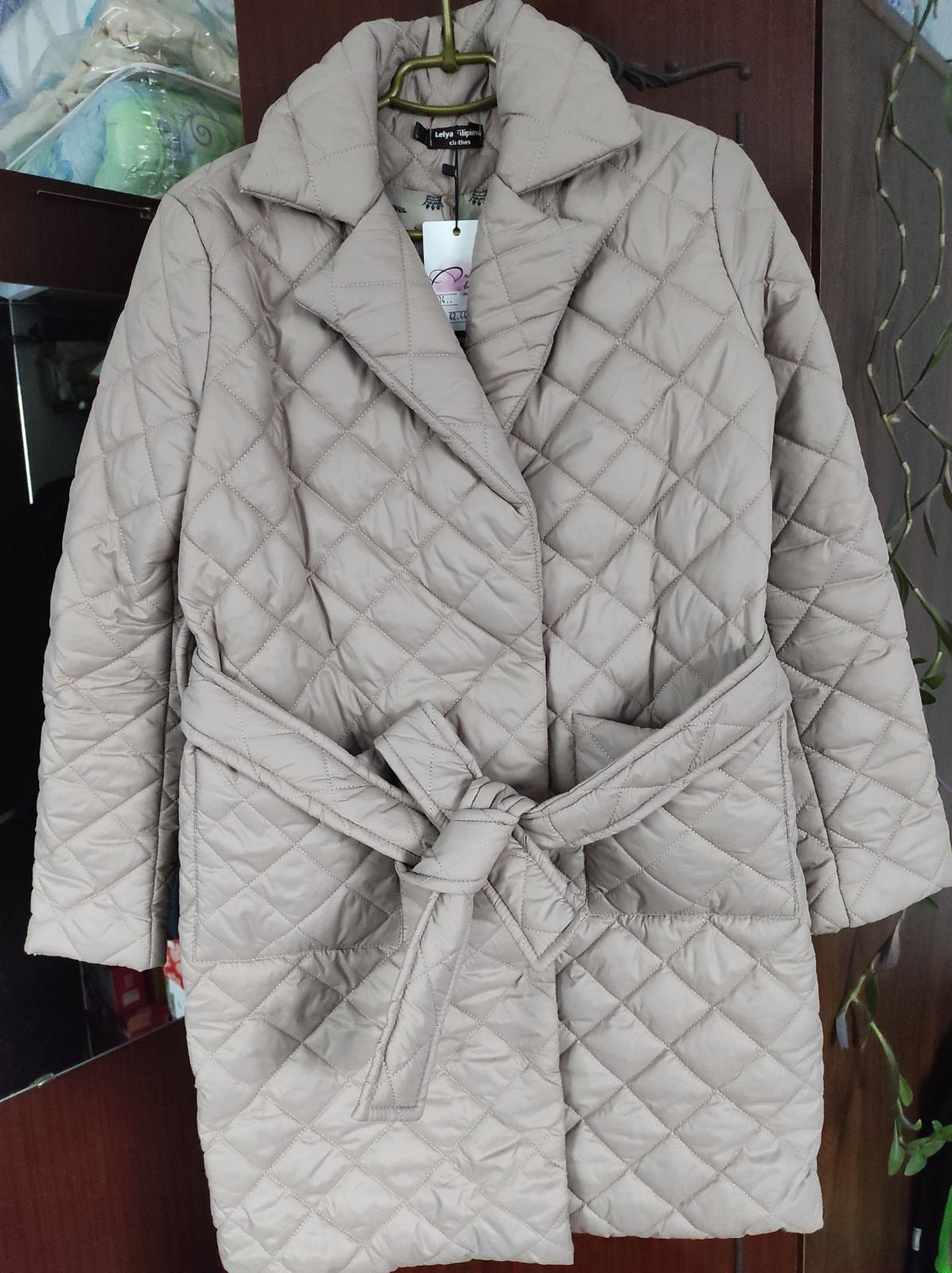 Продам нове жіноче  демисезонне пальто!!!