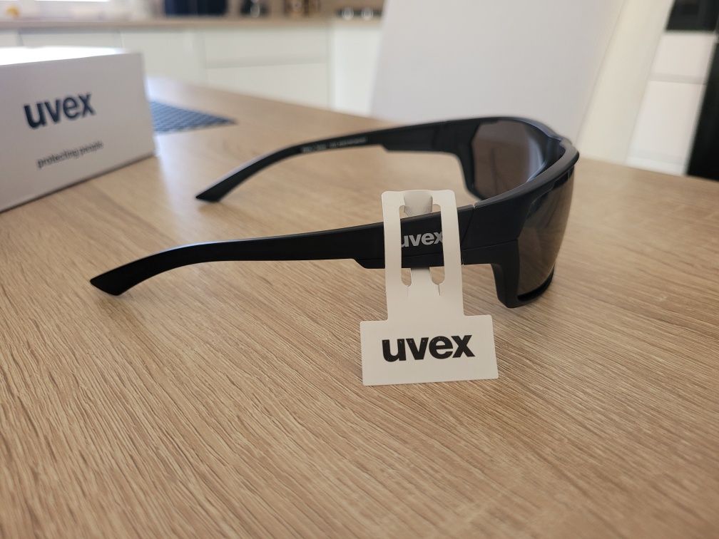 Okulary przeciwsłoneczne męskie UVEX
