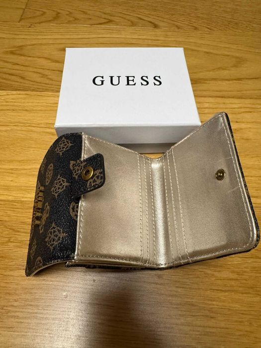 GUESS portfel skórzany portfelik