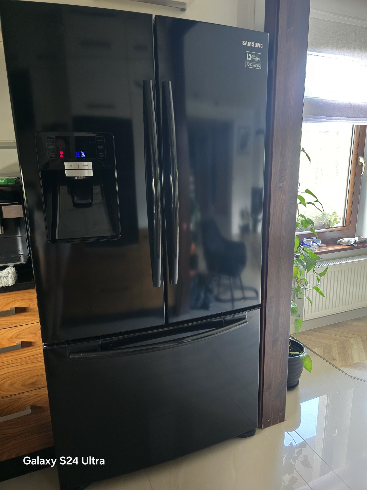 Lodówka Samsung RFG23UEBP