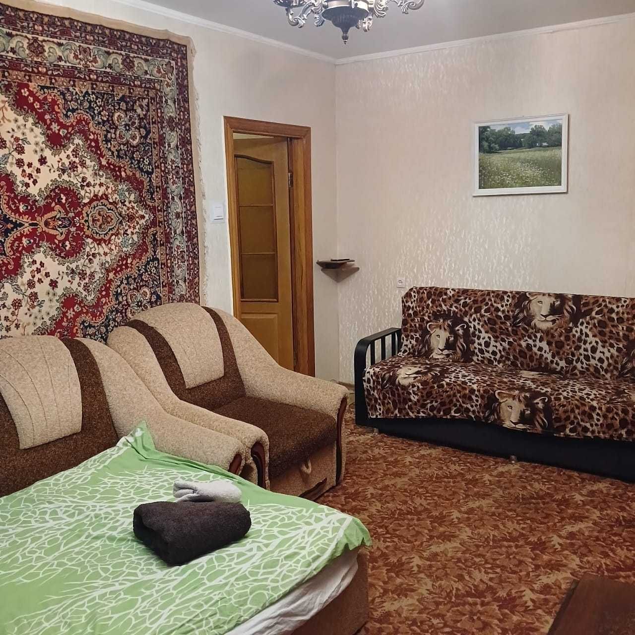 1 кім. Квартира біля ТРЦ Мануфактура Центр 1 лінія Погодинно, Подобово