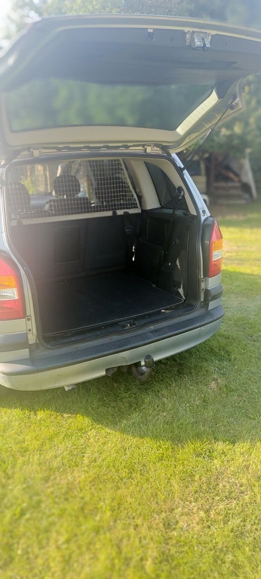 Opel Zafira  B 1.6 benzyna 2001