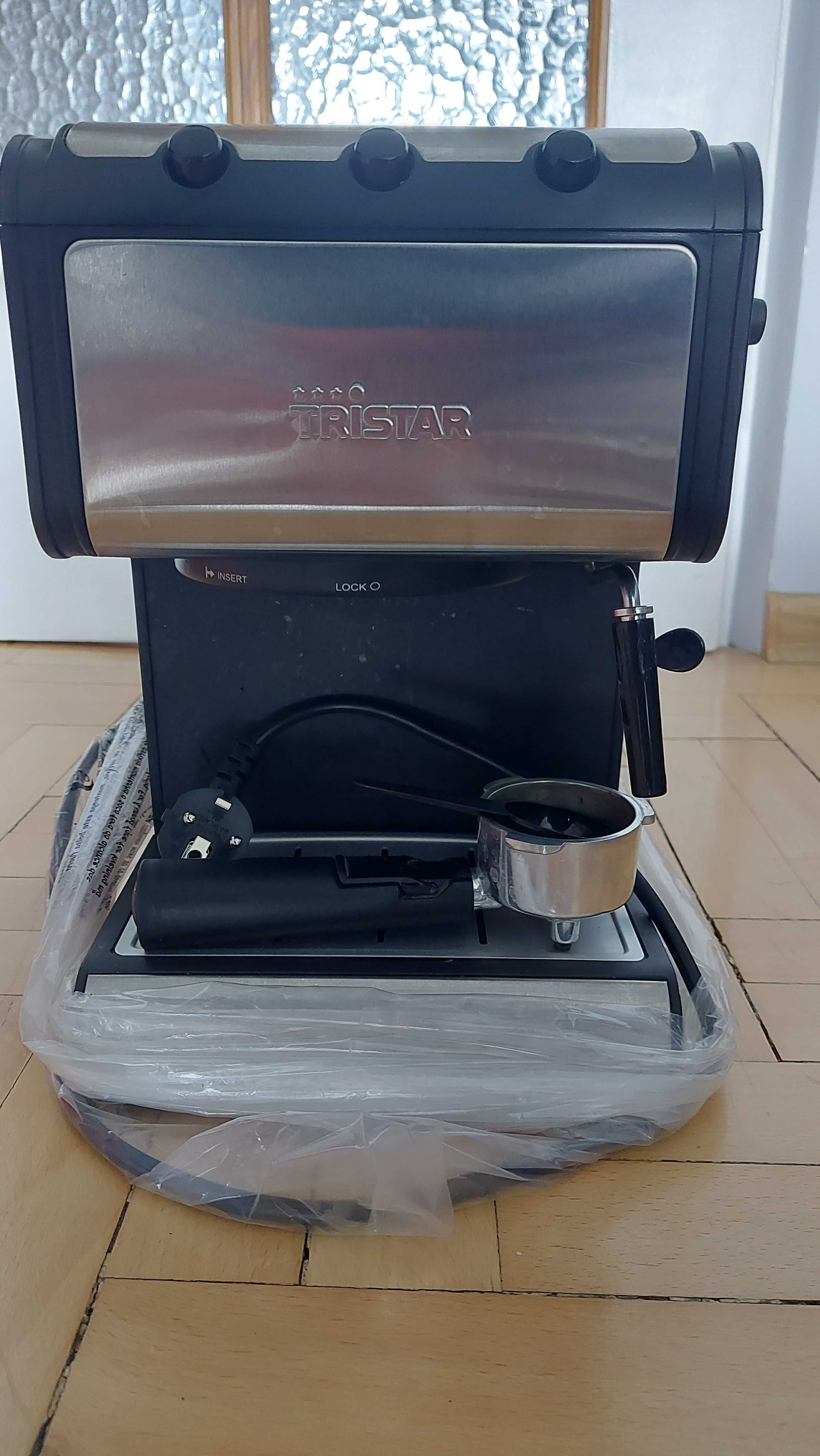 Ekspress do kawy ciśnieniowy Tristar KZ - 2271 w dobrym stanie
