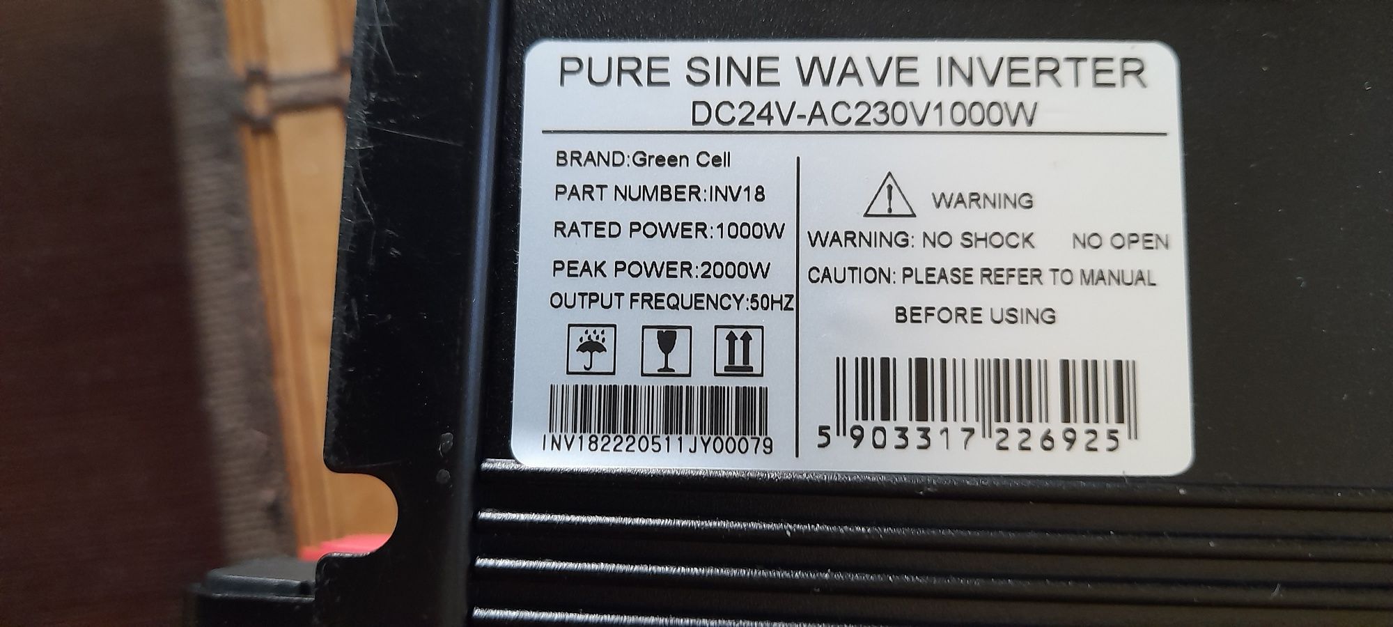Инвектор 24 в 220 в  2000 w