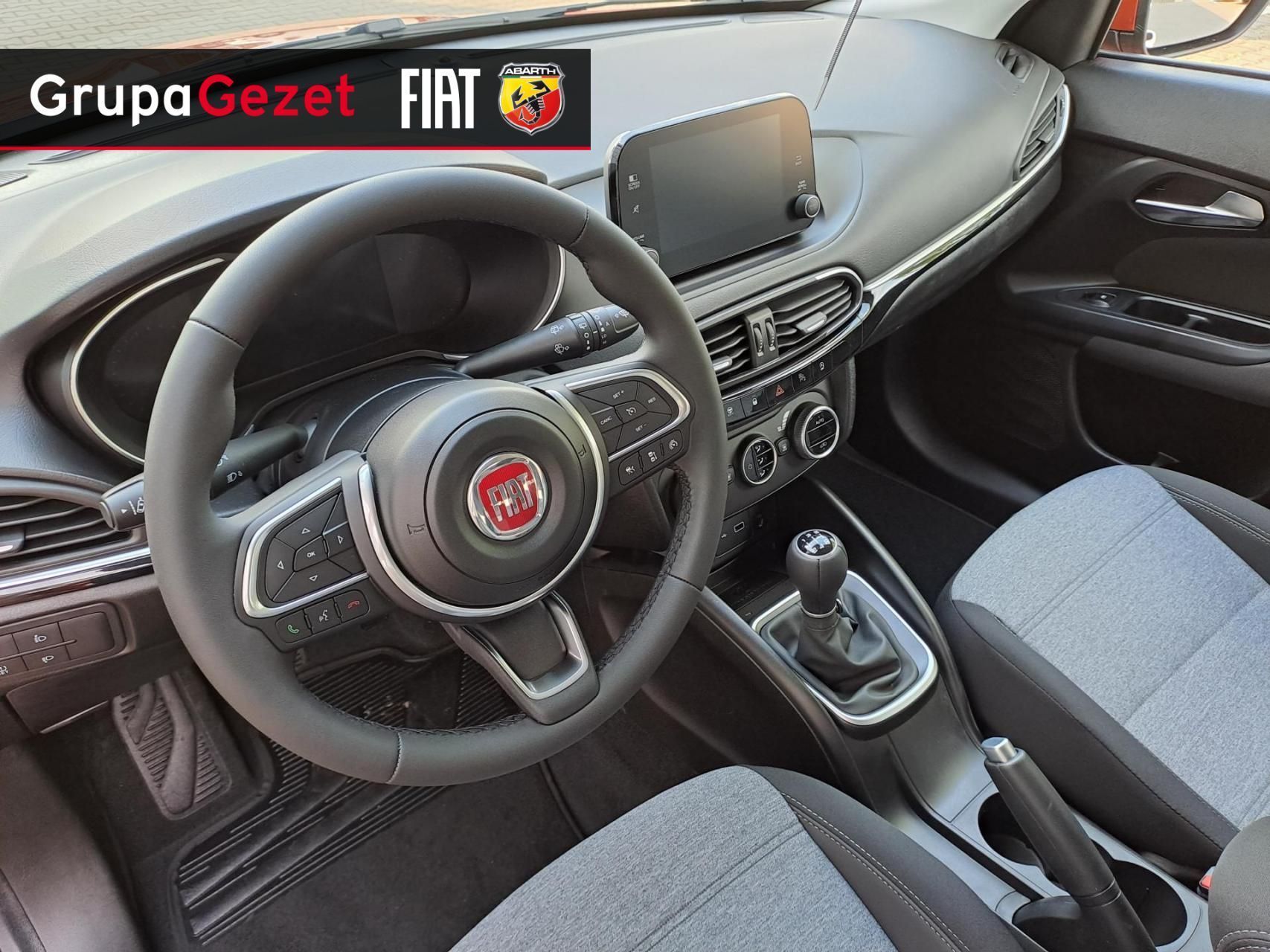 Fiat Tipo Cross 100KM Pomarańczowy Paprika Zarejestrowany FV23%