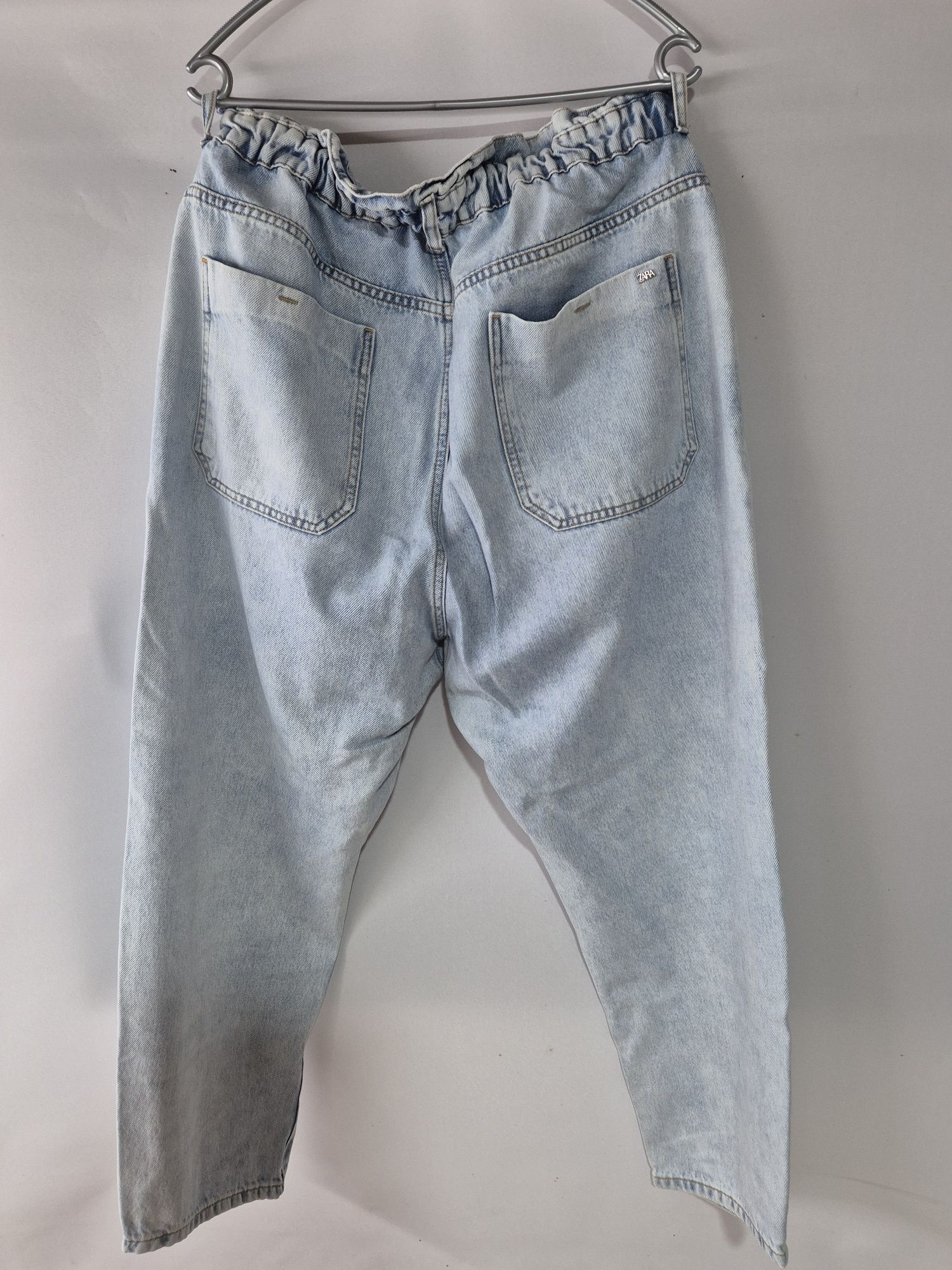 Calças Zara baggy