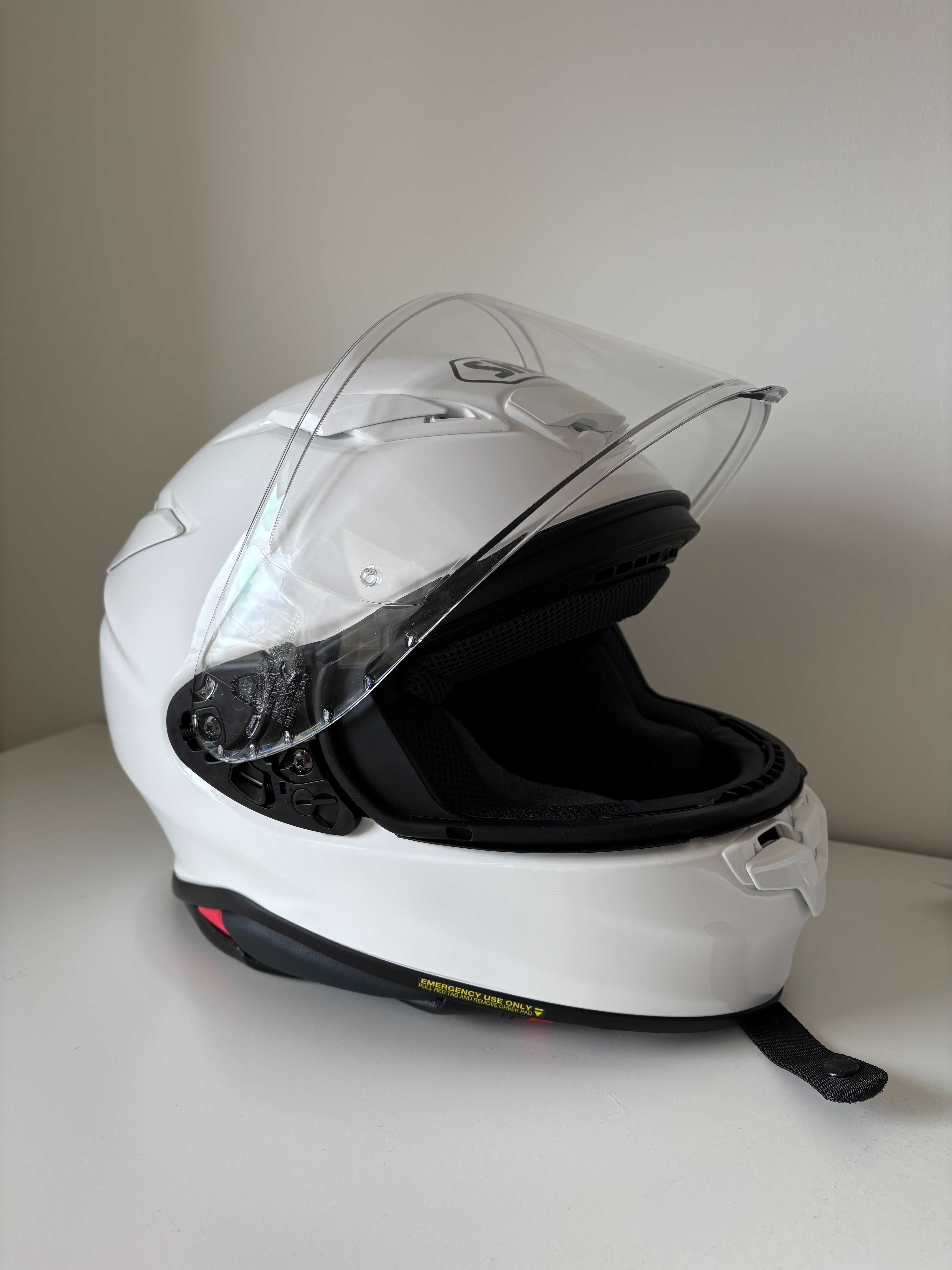 Capacete Shoei NXR2