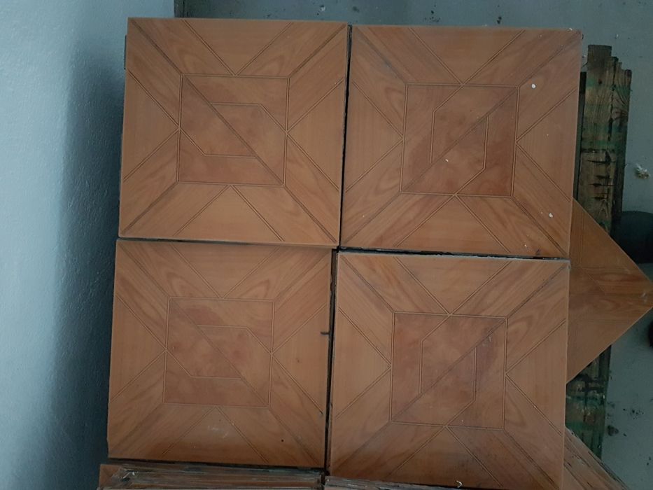 Sprzedam płytki podlogowe