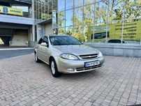 Продам Chevrolet Lacetti 1.8 на автоматі