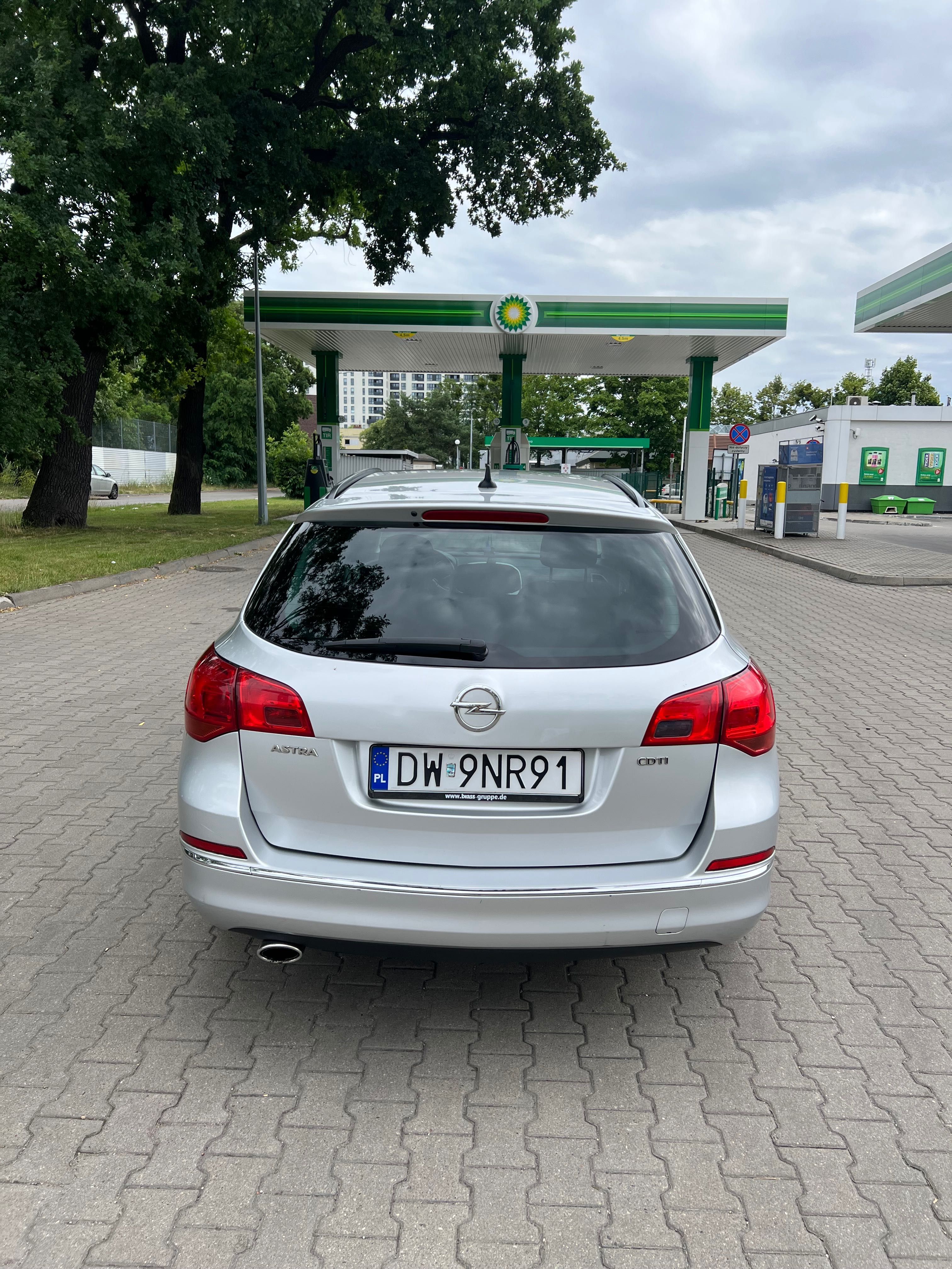 Sprzedam Opel Astra J