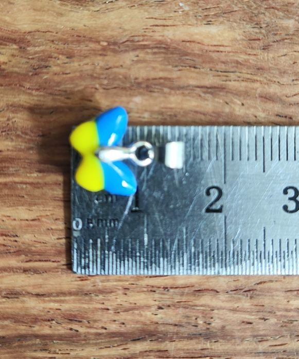 Підвіс метелик зі шнурком