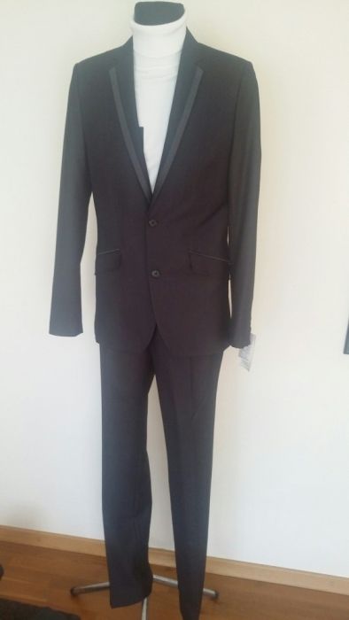 Garnitur męski nowy szykowny, nowoczesny