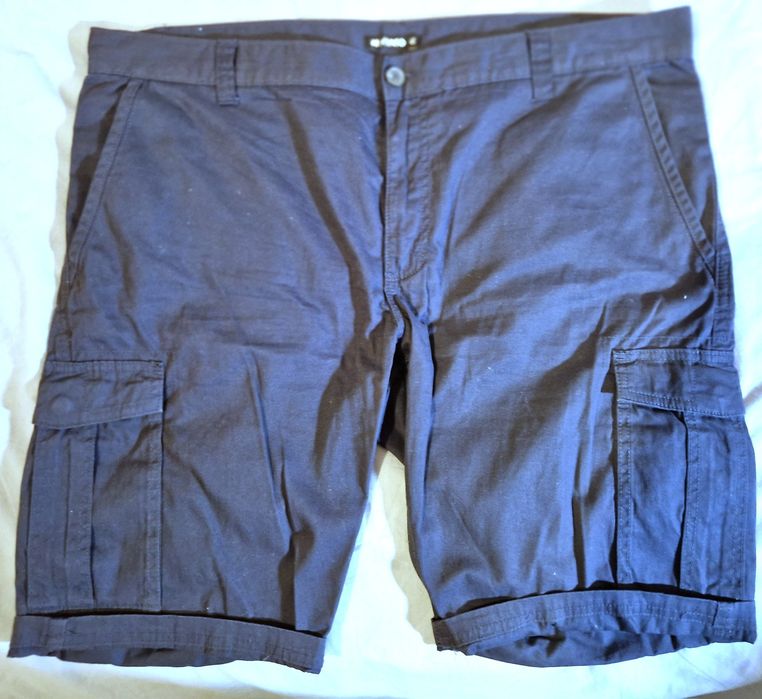 Bermudas novas xxl multibolsos l xl xxl
N 48 L
N 50 xl
Pvp 19 eur
Para