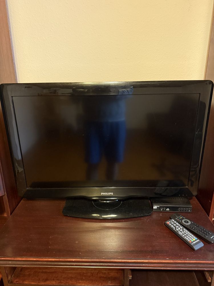 Telewizor LED Philips 32’’ wraz z dekoderem DVB-t