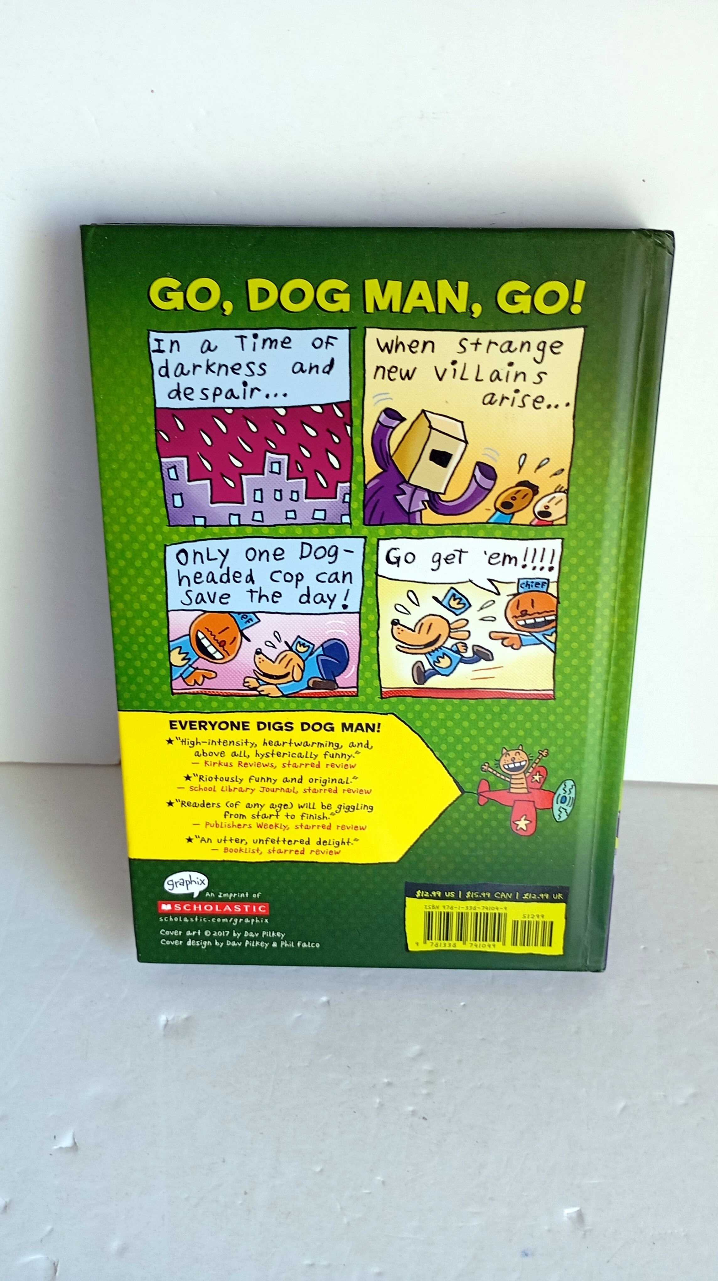 Dog Man Unleashed - livro em Inglês