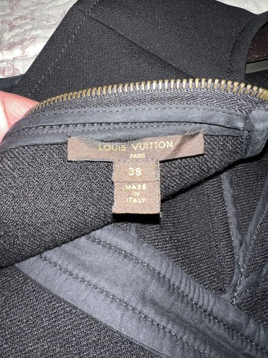 Платье louis vuitton размер 38 . Состояние идеальное. . Длина84 . Под
