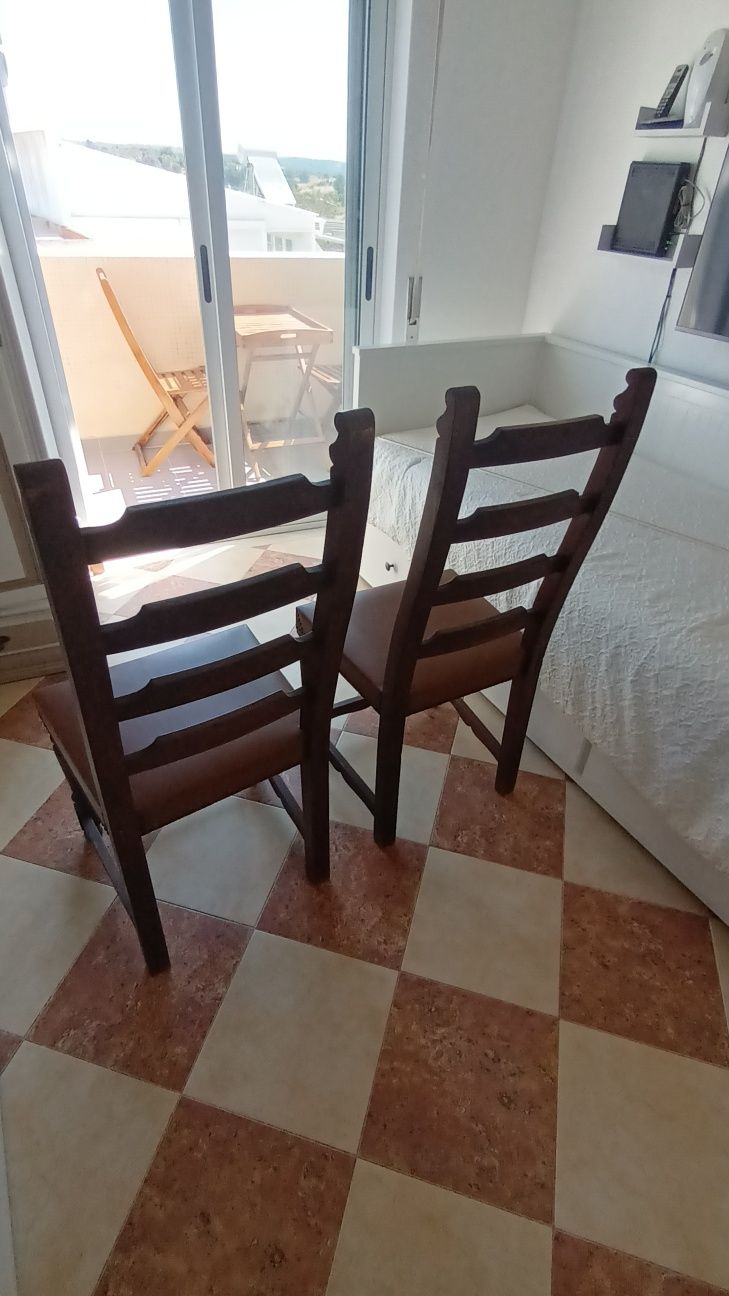 Cadeiras de sala de jantar