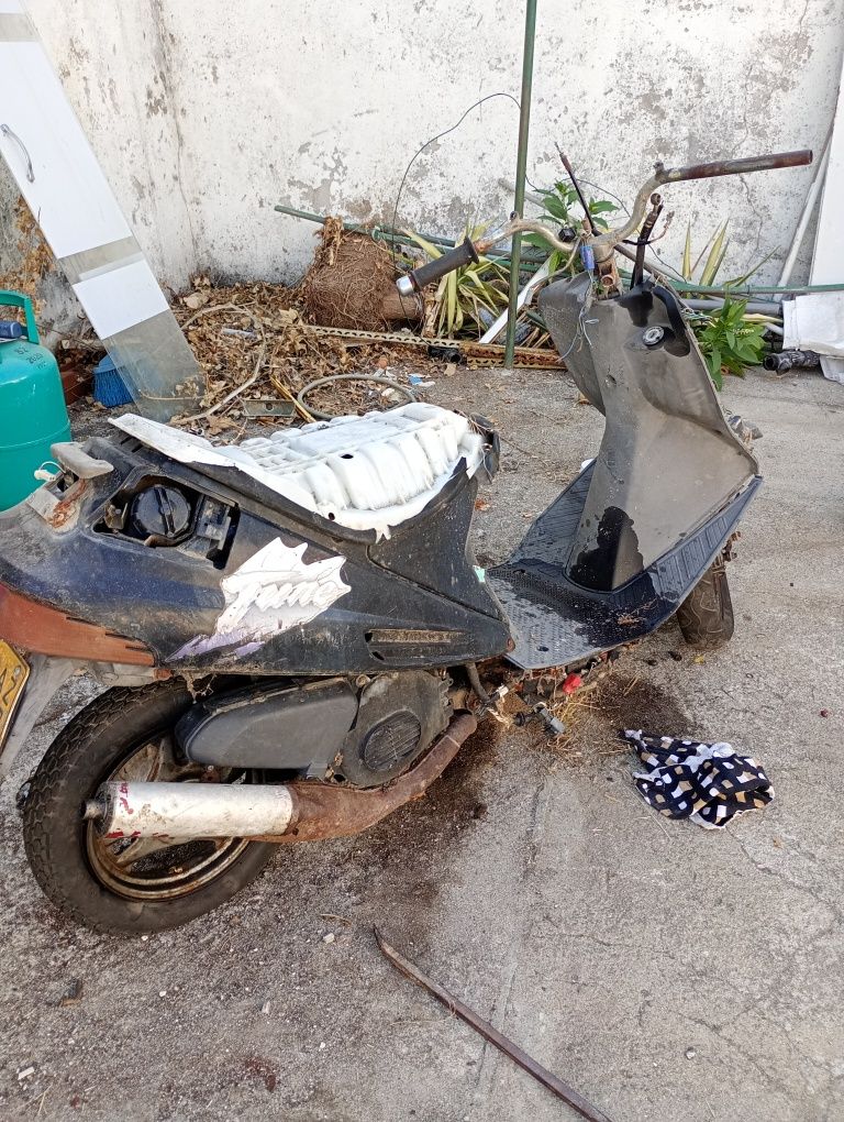 Suzuki Tuner motor a funcionar