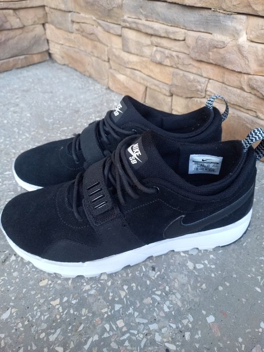 Кросівки Nike 43 розміру