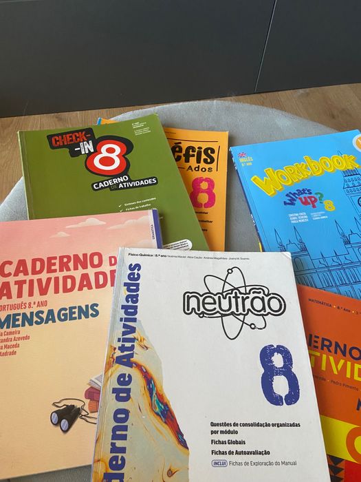 Livro de atividades 8 ano - 6€