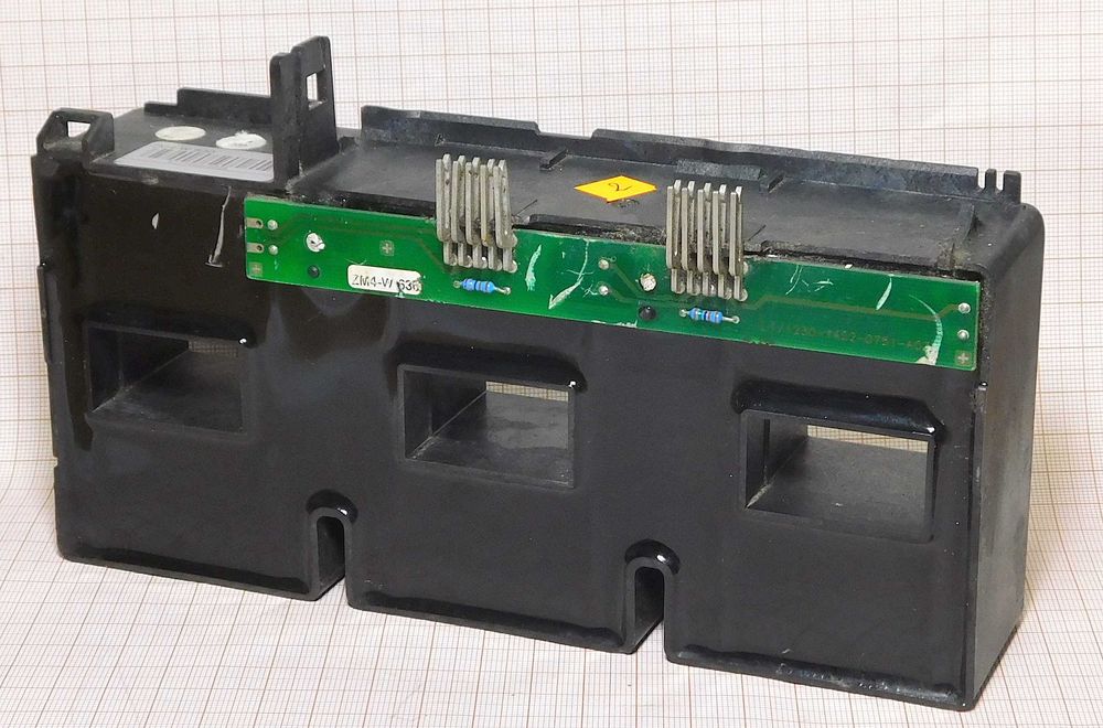 Przekładnik prądowy torowy ZM4-W-630 do wyłączników mocy 630A [2