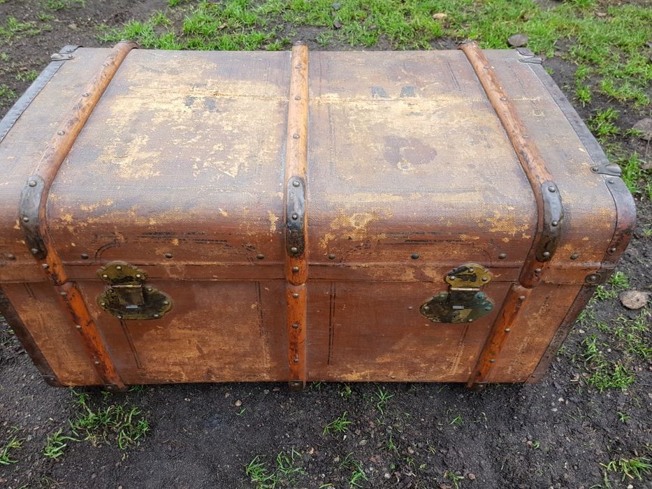 Duży,piękny,przedwojenny kufer podróżny ówczesnego celebryty