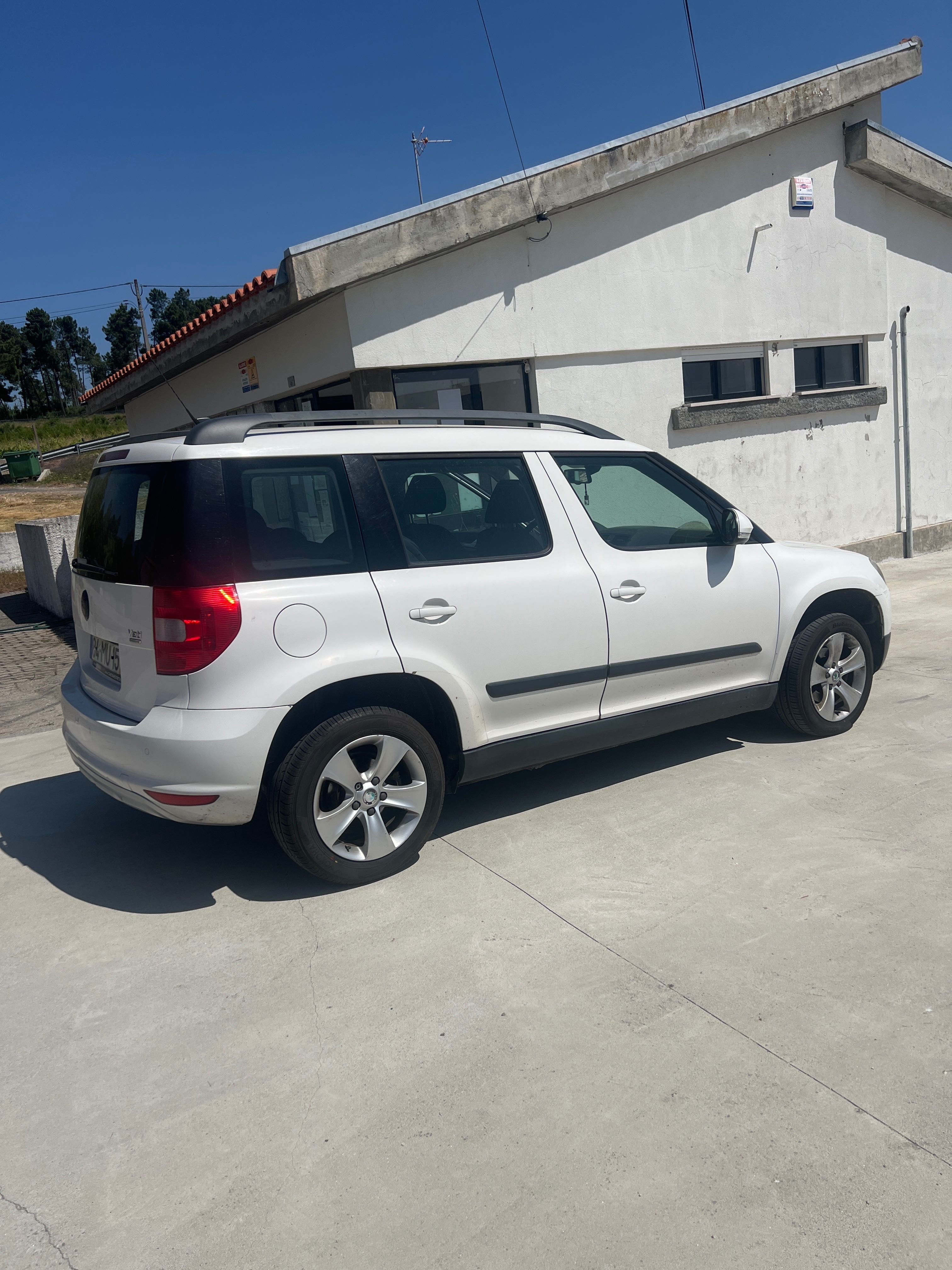 Yeti Branco 1.6 Diesel