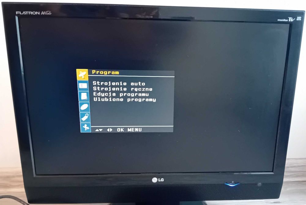 Monitor LG FLATRON M228WA-BZ 22 cale