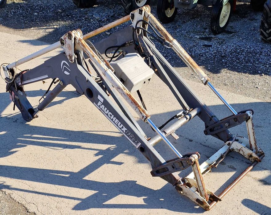 Ładowacz tur  Faucheux  Renault Ares . Renault Ceres 85 inne