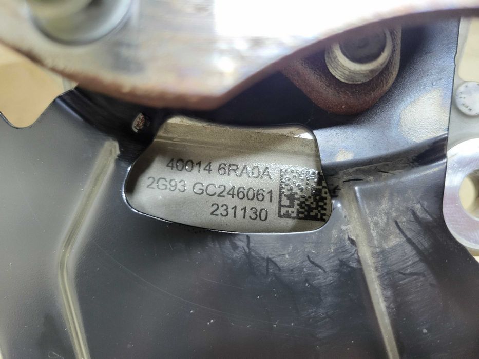 Цапфа кулак передний передній Nissan Rogue t33 1.5 2023 2024 2025 12k