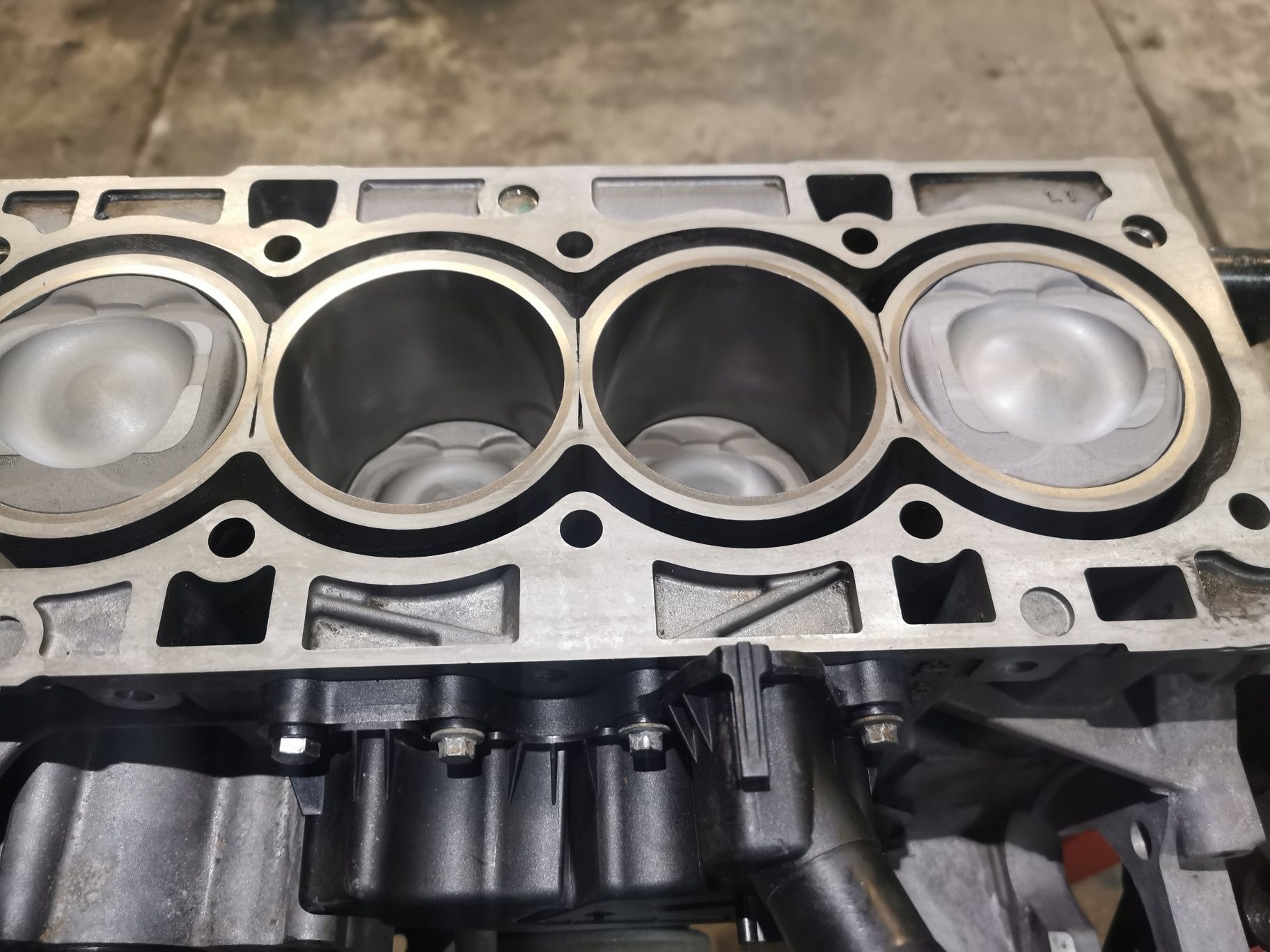1.5 Ecoboost UNCE M8DA M9DA  Kuga Focus