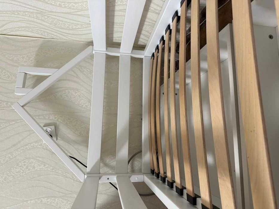 Ліжко дитяче з дерева
Ліжко дитяче з дерева