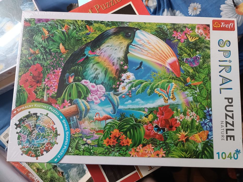 Пазл Spiral Trefl 1040