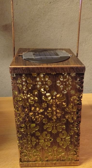 Lampion ogrodowy solarny