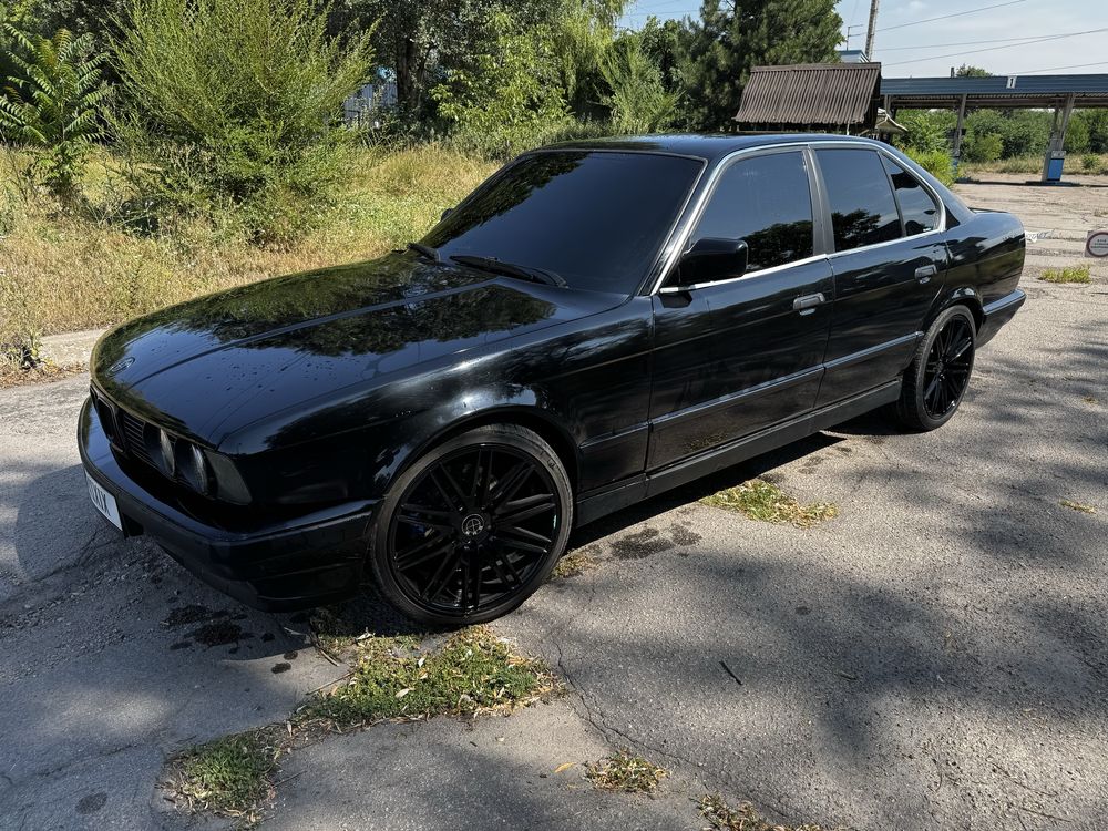 BMW e34 m50b20.