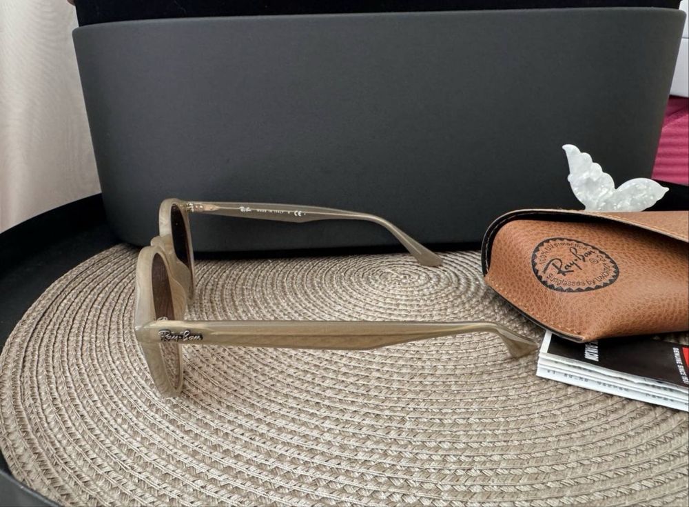 Сонцезахисні окуляри RAY-BAN RB 2180 616613 49