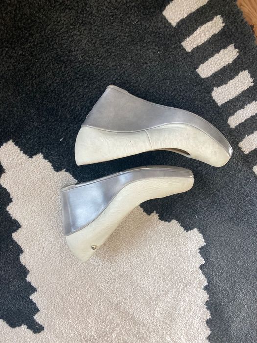 Buty na koturnie